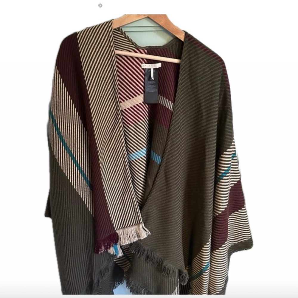 MAJE Cape. Shawl. One size